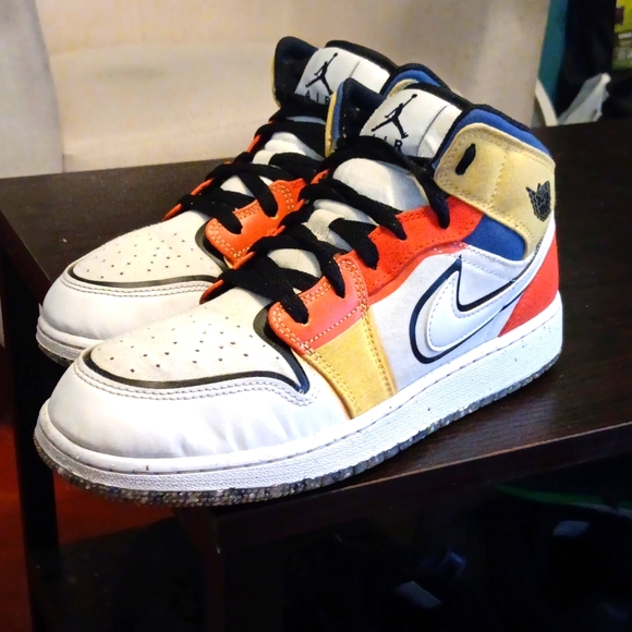 AIR JORDAN 1 MID SE GS 'MULTI-COLOR-CANVAS' SZ 6.5Y OR WOMEN'S 8 - Picture 2 of 8